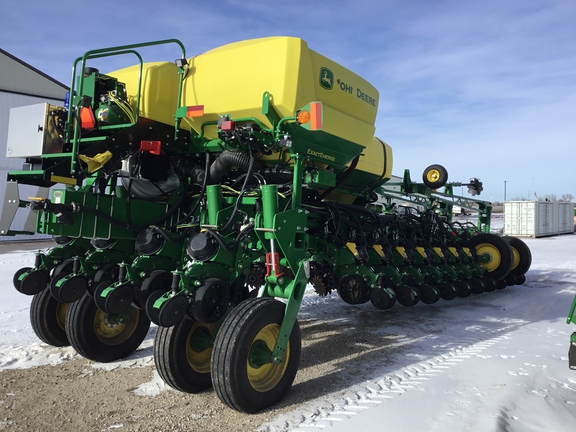 2024 John Deere 1775NT Planter