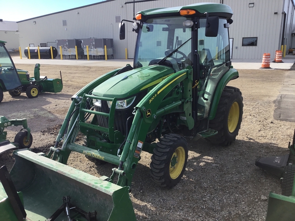 2022 John Deere 3039R Tractor Compact