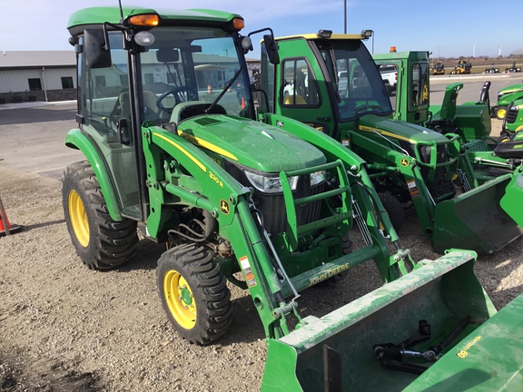 2022 John Deere 3039R Tractor Compact