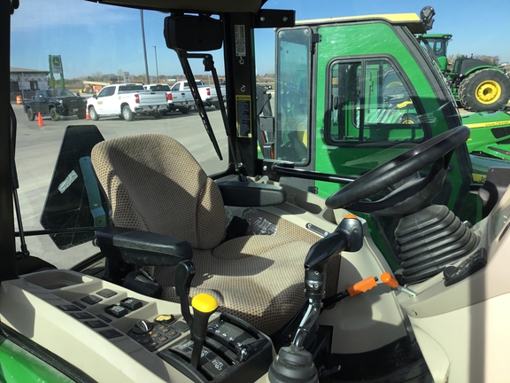 2022 John Deere 3039R Tractor Compact