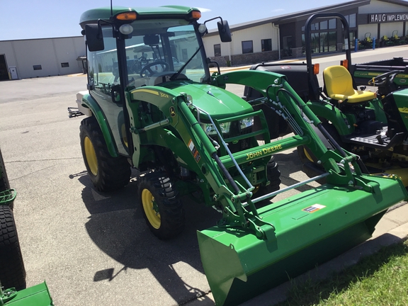 2022 John Deere 3039R Tractor Compact