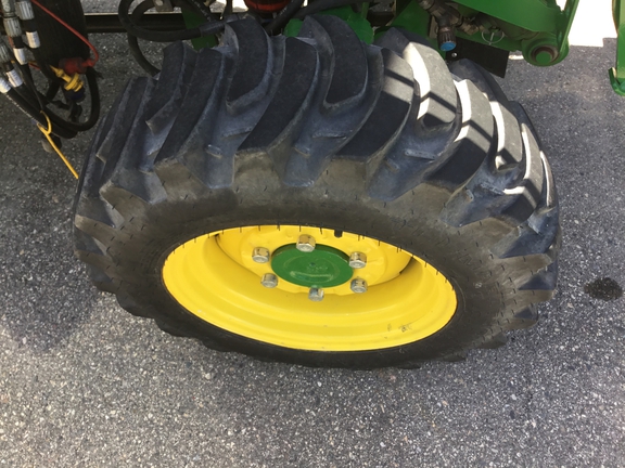 2022 John Deere 3039R Tractor Compact