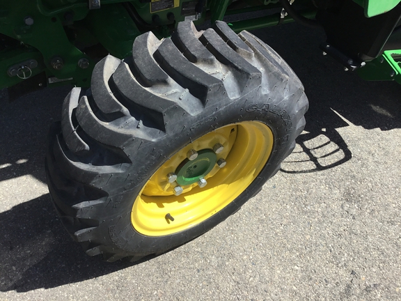 2022 John Deere 3039R Tractor Compact