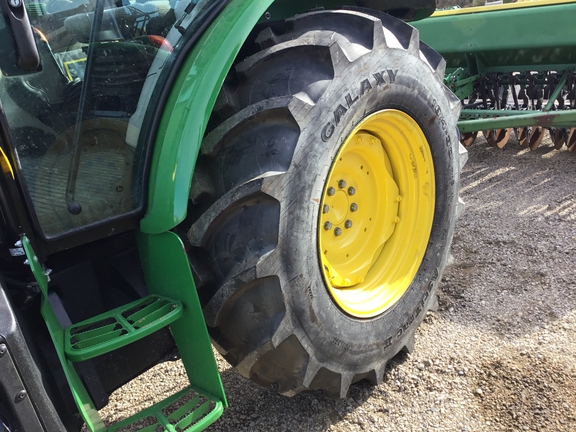 2022 John Deere 5100E Tractor