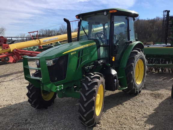 2022 John Deere 5100E Tractor