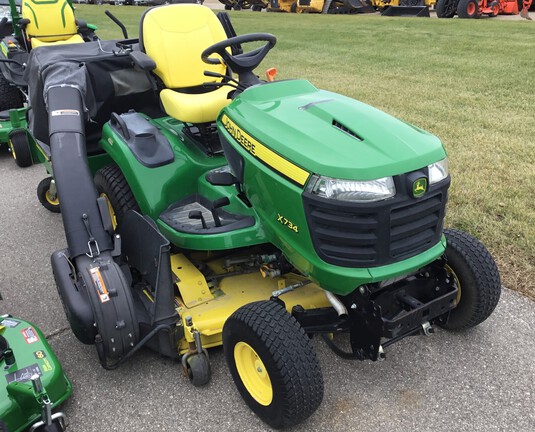 2013 John Deere X734 Garden Tractor