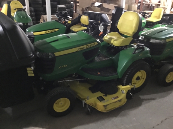 2018 John Deere X734 Garden Tractor