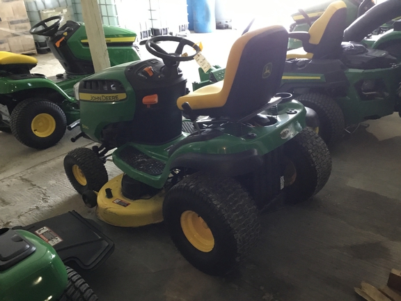 2016 John Deere D130 Garden Tractor