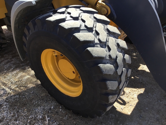 2017 John Deere 324K Compact Utility Loader