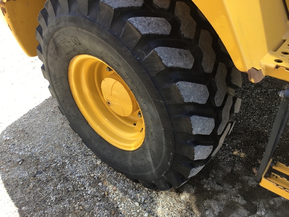 2017 John Deere 324K Compact Utility Loader