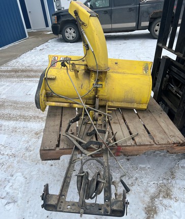 2002 John Deere 42" Snow Thrower Snow Blower