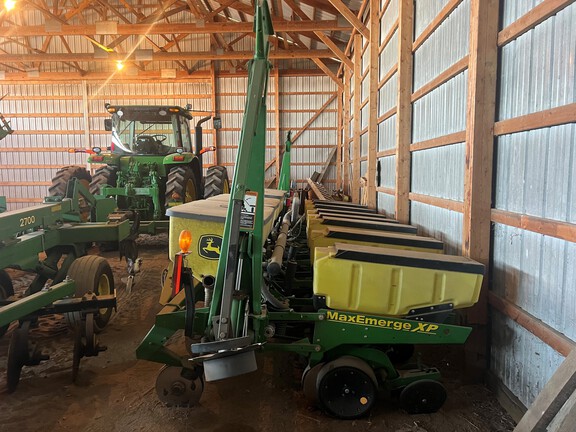 2009 John Deere 1750 Planter