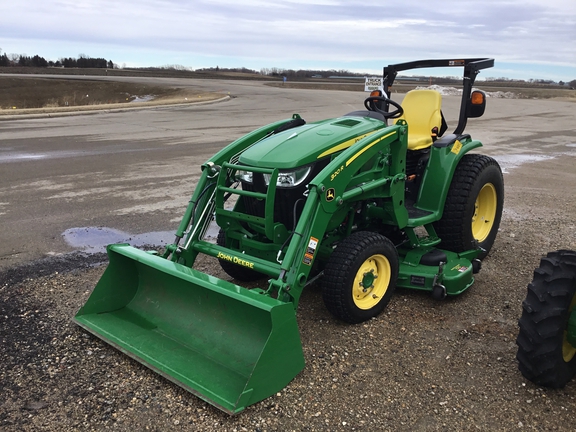 2019 John Deere 3046R Tractor Compact