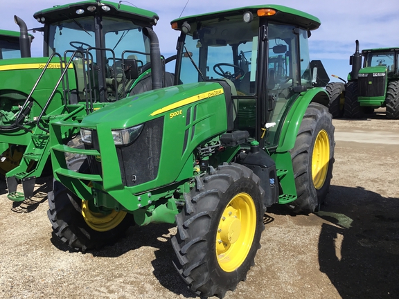 2022 John Deere 5100E Tractor