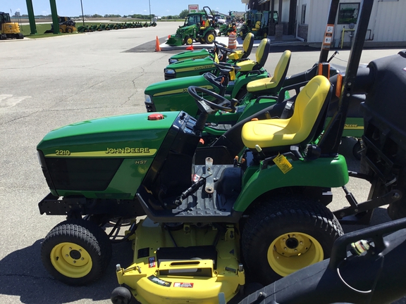 2004 John Deere 2210 Tractor Compact