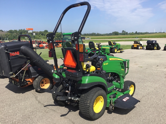 2020 John Deere 1025R Tractor Compact