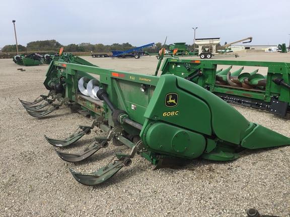 2011 John Deere 608C StalkMaster Header Corn Head