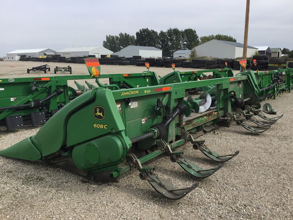 2011 John Deere 608C StalkMaster Header Corn Head