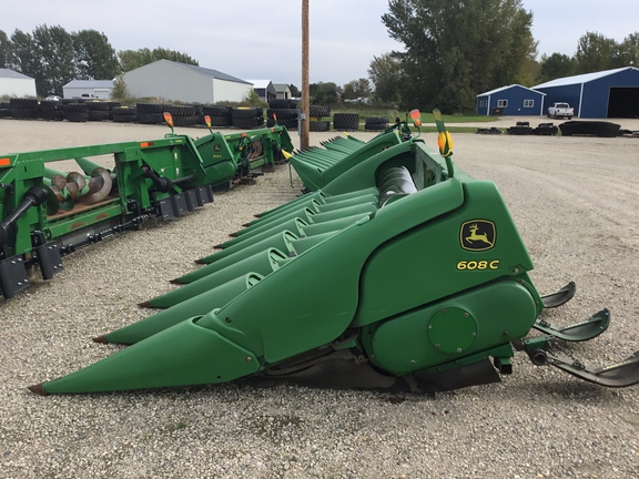 2011 John Deere 608C StalkMaster Header Corn Head