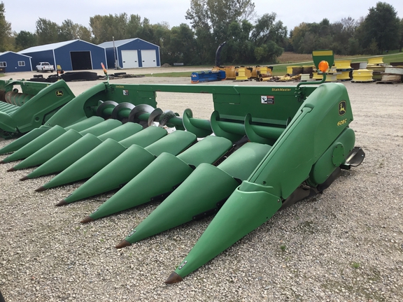 2011 John Deere 608C StalkMaster Header Corn Head