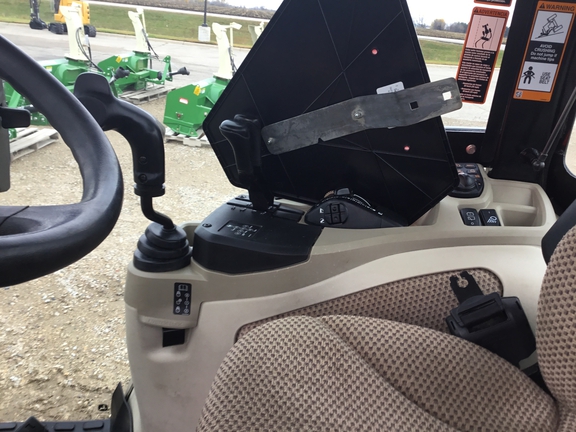 2023 John Deere 4066R Tractor Compact