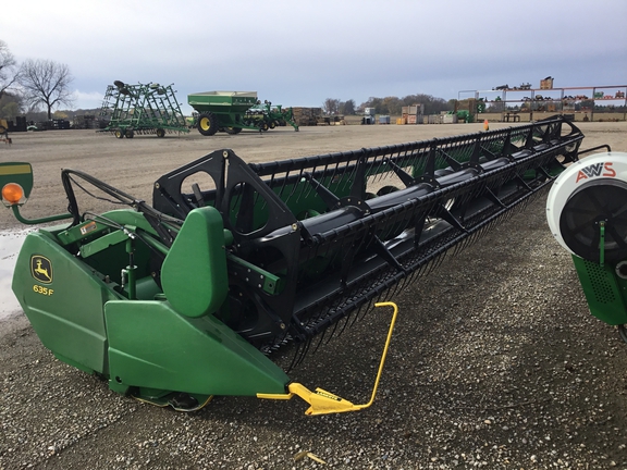 2010 John Deere 635F Header Combine