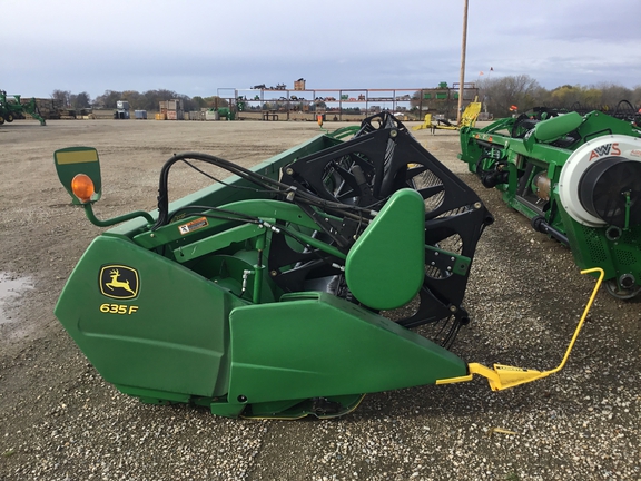 2010 John Deere 635F Header Combine