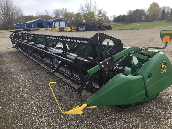 2010 John Deere 635F Header Combine