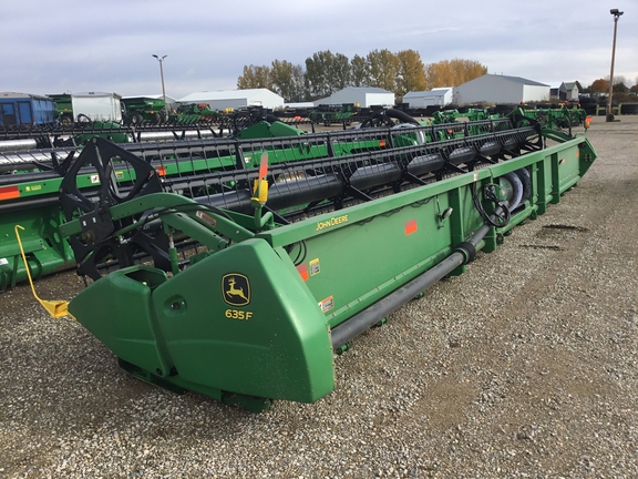 2010 John Deere 635F Header Combine