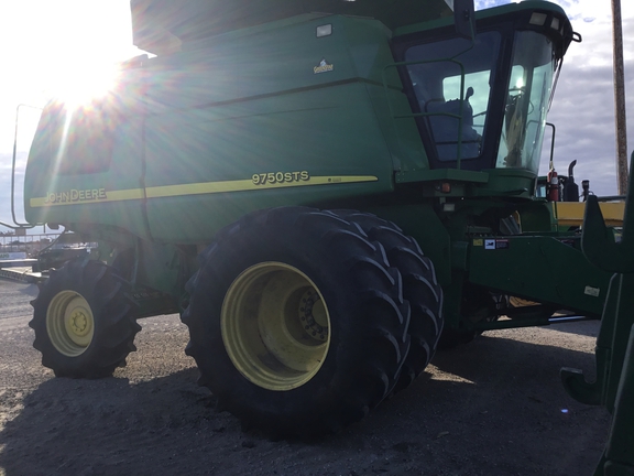 2003 John Deere 9750 STS Combine