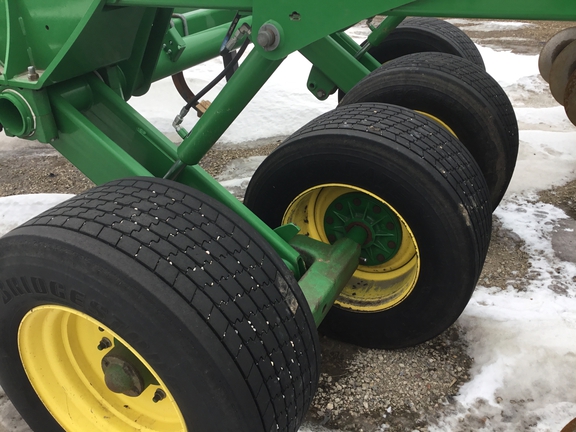 2015 John Deere 2730 Disk Ripper