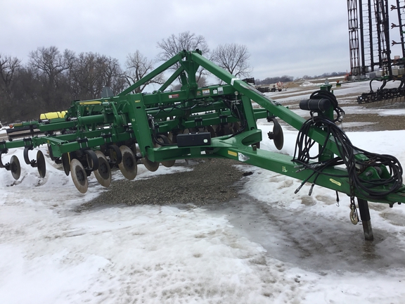 2015 John Deere 2730 Disk Ripper