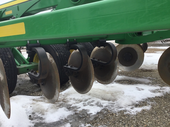 2015 John Deere 2730 Disk Ripper