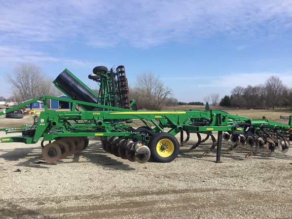 2015 John Deere 2730 Disk Ripper