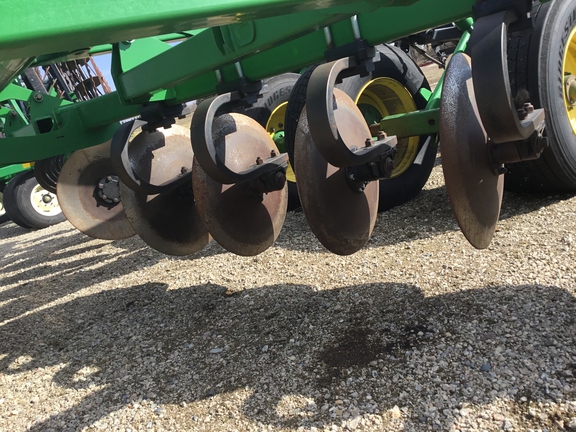 2015 John Deere 2730 Disk Ripper
