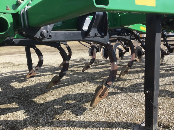 2015 John Deere 2730 Disk Ripper