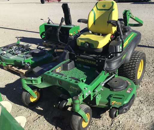 2023 John Deere Z930R Mower/Zero Turn