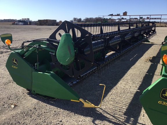2011 John Deere 635F Header Combine