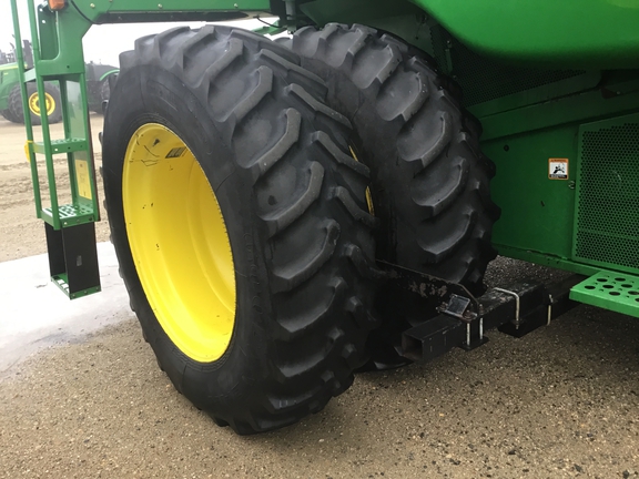 2006 John Deere 9760 STS Combine