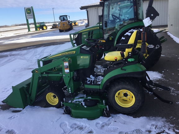 2016 John Deere 1025R Tractor Compact