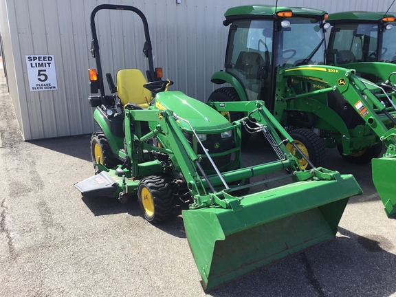 2016 John Deere 1025R Tractor Compact