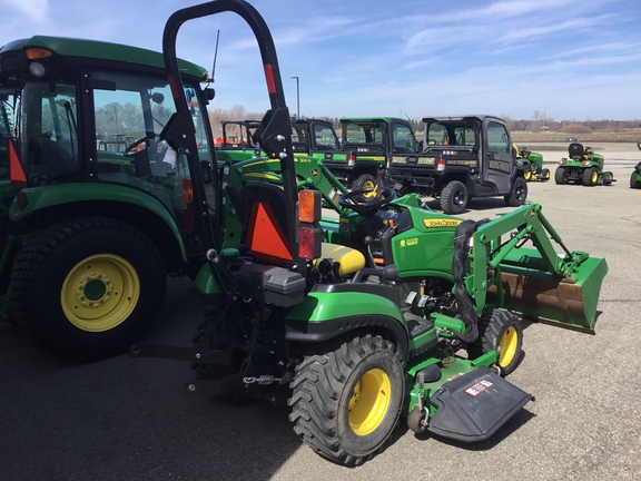 2016 John Deere 1025R Tractor Compact