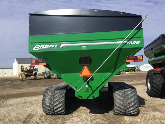 2014 Brent 1396 Grain Cart