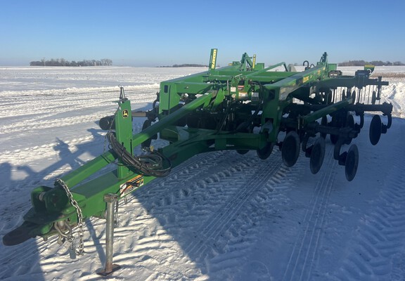 2013 John Deere 2700 Disk Ripper