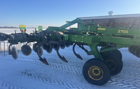 2013 John Deere 2700 Disk Ripper