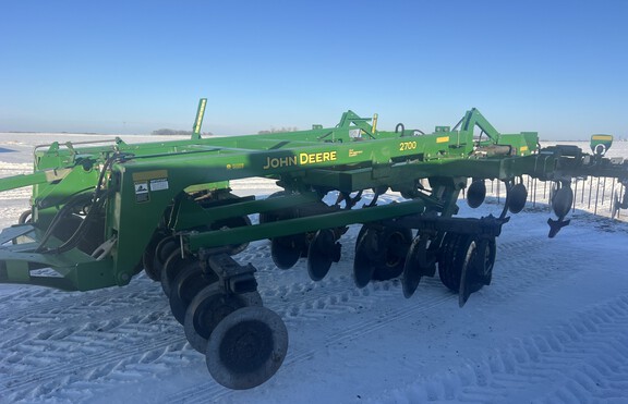 2013 John Deere 2700 Disk Ripper