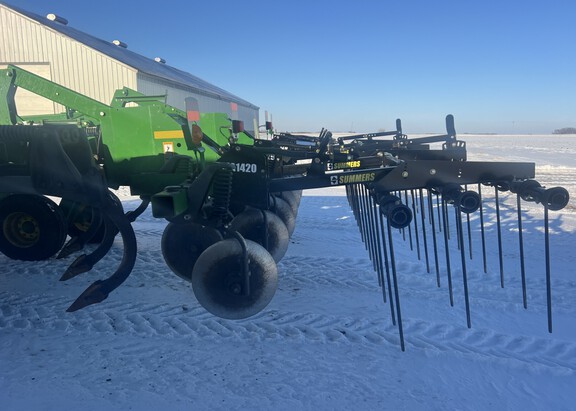 2013 John Deere 2700 Disk Ripper