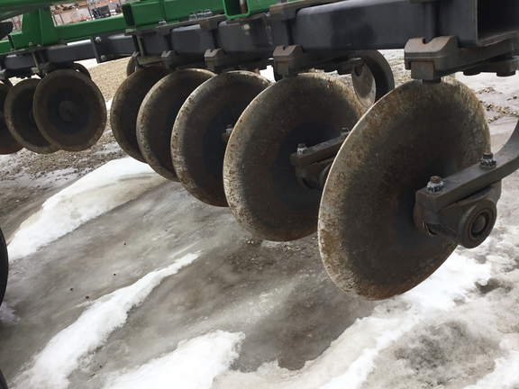2013 John Deere 2700 Disk Ripper