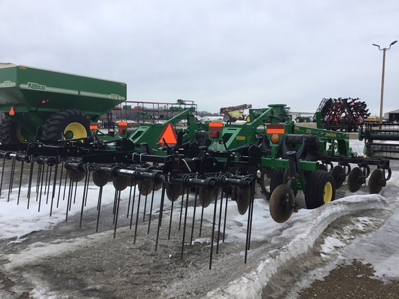 2013 John Deere 2700 Disk Ripper