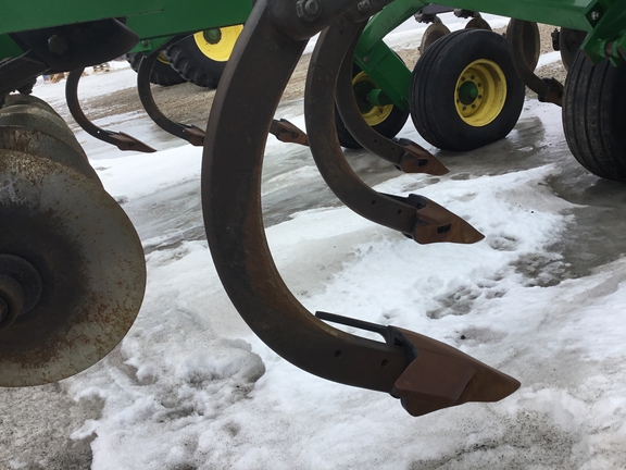 2013 John Deere 2700 Disk Ripper